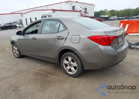 2017 Toyota Corolla Se z USA, uszkodzony, nr VIN 5YFBURHE1HP621282
